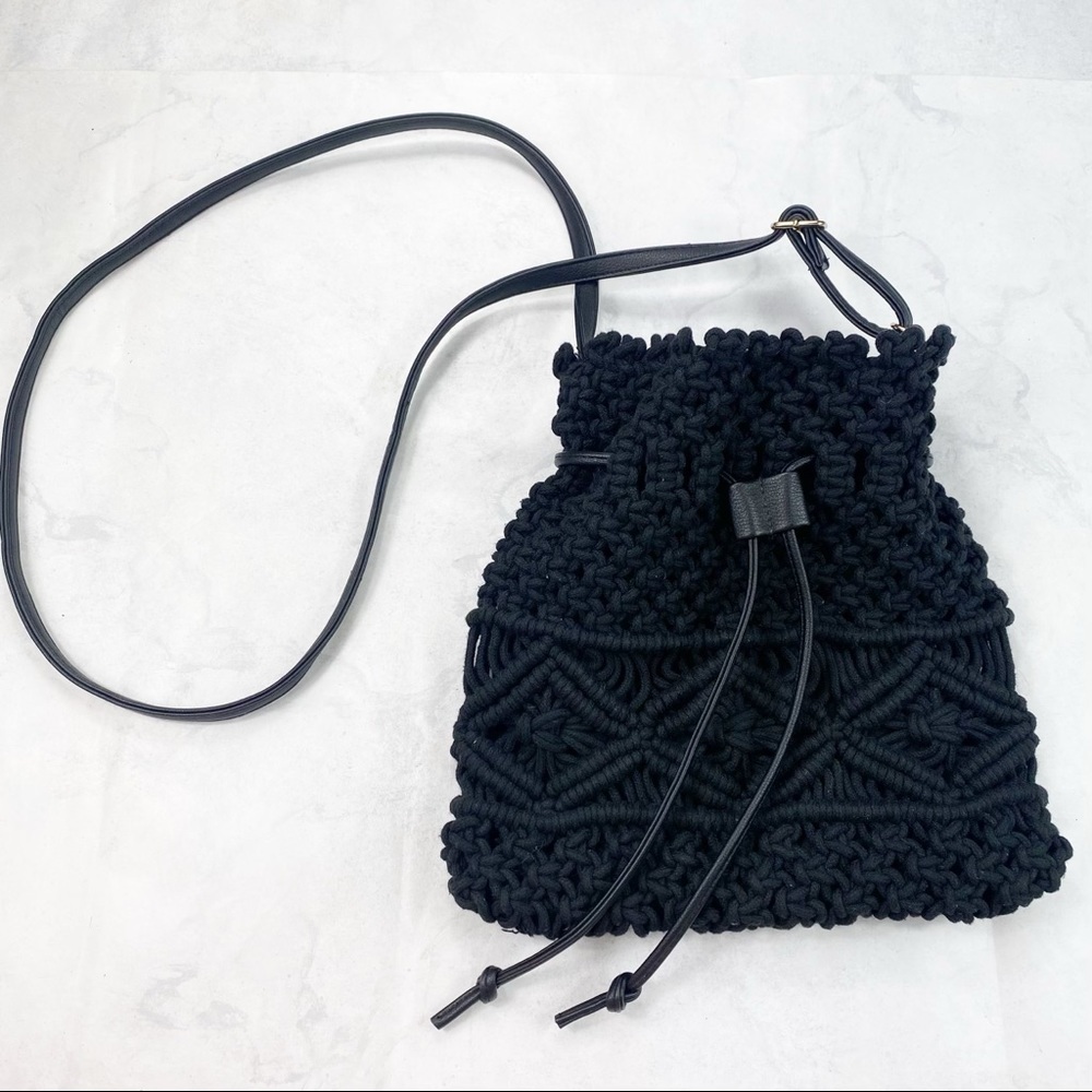 [Express] Black Knit Textured Bucket Bag